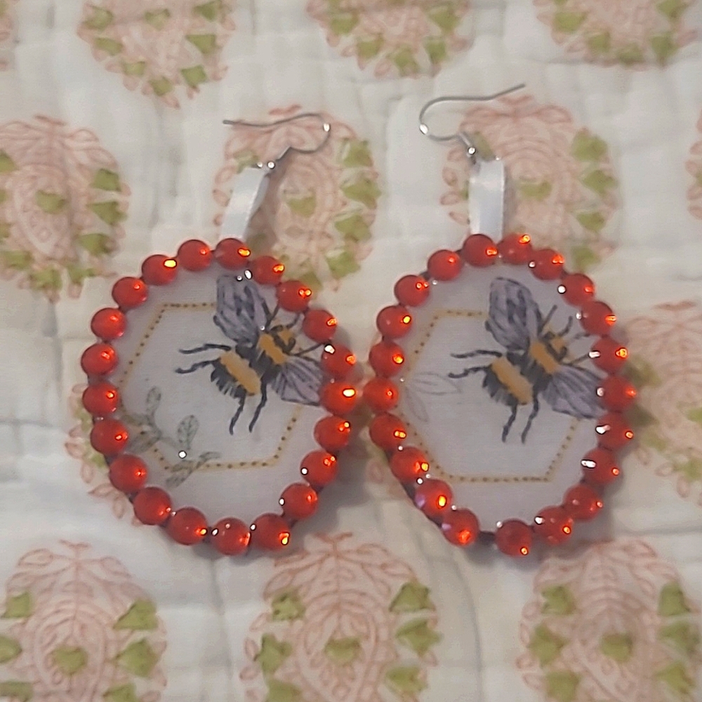 Shipping Gold and Red Bee Theme Farm Girl Earrings